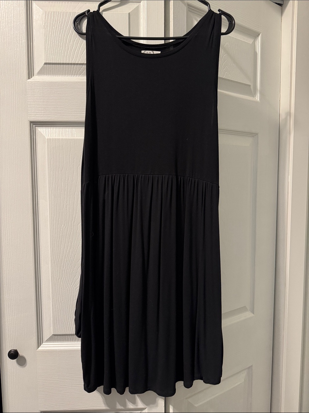 Strapless Black Women’s Dress - Classic Sleeveless Style